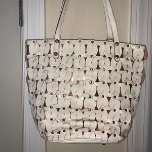 Patricia Nash White/Rose gold Tote